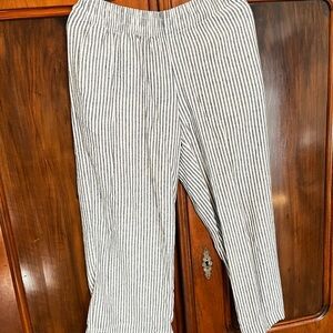 Old Navy White & Navy Striped Wide Leg Pants